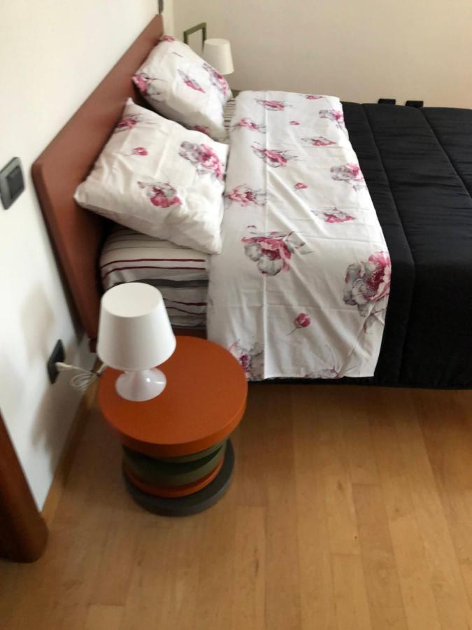 Appartamento A Casa Di Tamy Fabriano Luaran gambar
