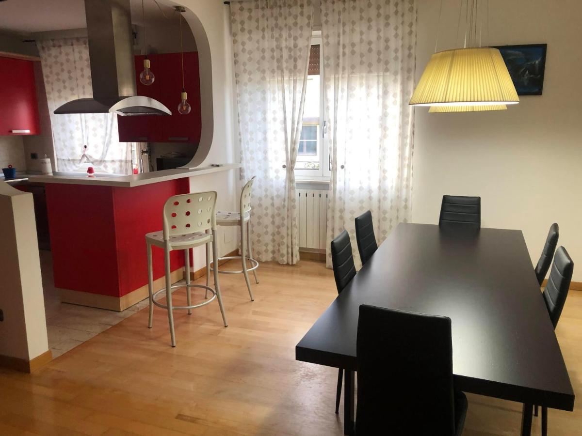 Appartamento A Casa Di Tamy Fabriano Luaran gambar